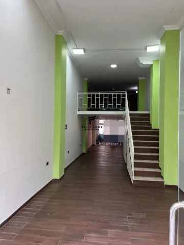 Tirane, shitet dyqan Kati 0, 56 m² 150.000 € (XHAMLLIKU)