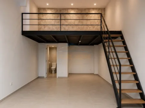 Tirane, shitet ambjent biznesi Kati 0, 35 m² 85.000 € (Pazari i ri)