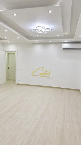 Tirane, jepet me qera zyre Kati 2, 100 m² 1.500 € (LIQENI ARTIFICIAL)