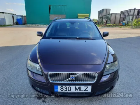Tirane, shes Volvo V50, 2.4 benzine, Viti 2005