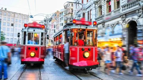 Tirane, oferte City-tour | Vizita qytetesh STAMBOLL 4 Ditë (3 Netë) Nisje 26 Mars / 3, 10, 16, 23, 30, Prill / 1, 7, 14,