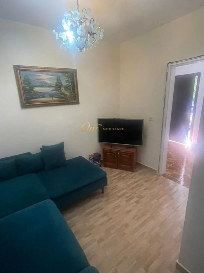Tirane, jepet me qera apartament 2+1 Kati 1, 74 m² 500 € (LAPRAKE)