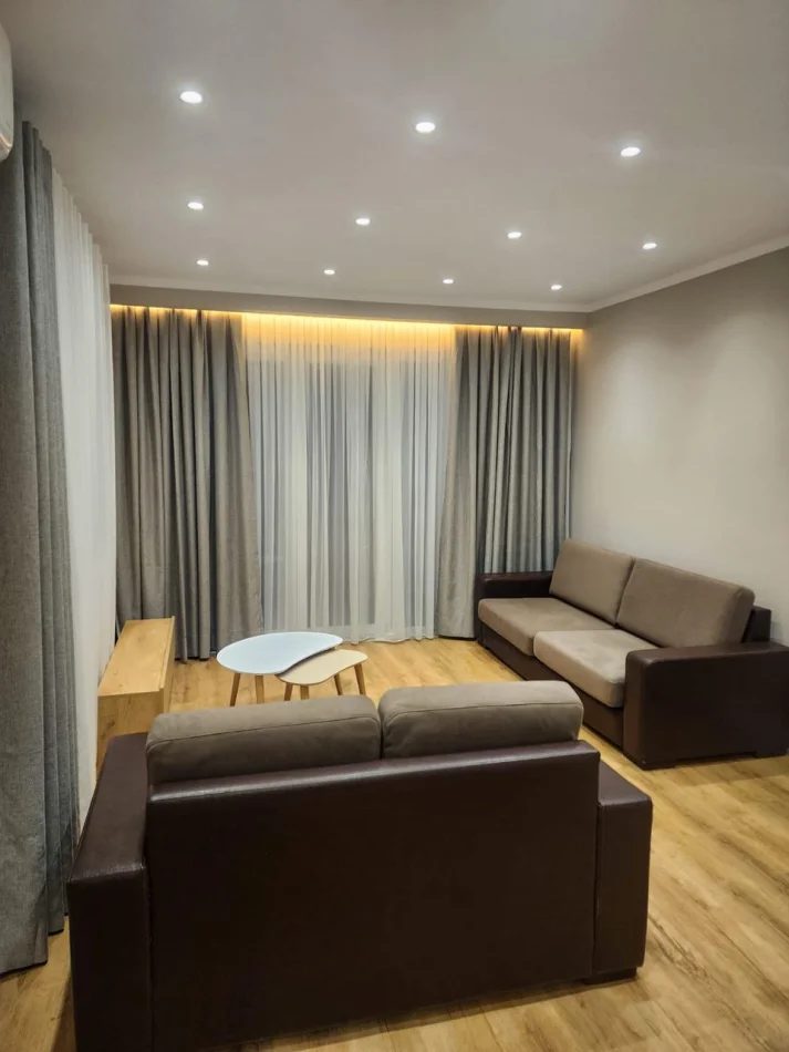 Tirane, jepet me qera apartament 2+1 Kati 2, 90 m² 700 € (Kodra e Diellit 1)