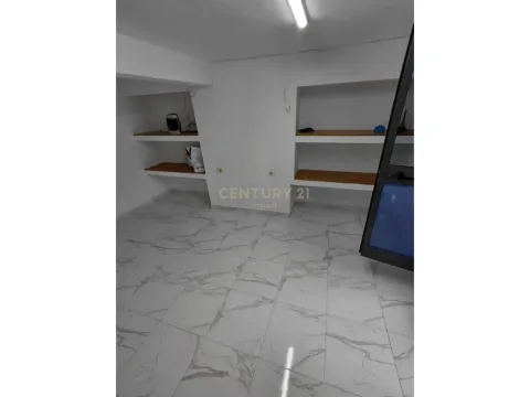 Tirane, jepet me qera ambjent biznesi , 16 m² 350 € (Rruga e Dibres)