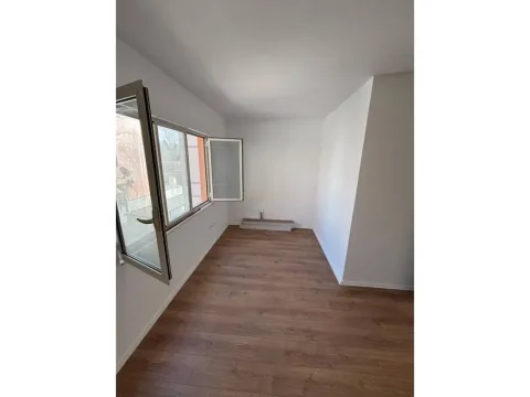 Tirane, shitet apartament 1+1 Kati 5, 69 m² 120.000 € (Fresk Legacy146875)