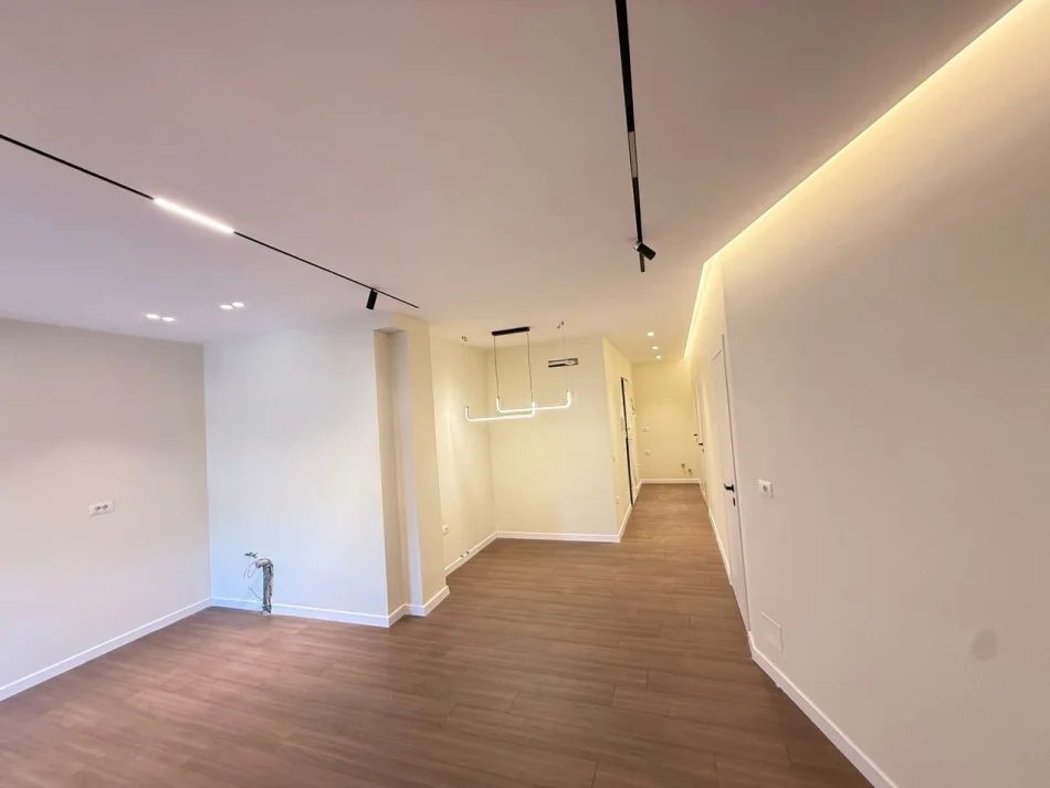 Tirane, shitet apartament 2+1 Kati 5, 80 m² 220.000 € (Shkozë)