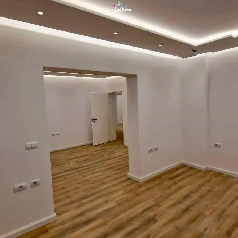 Tirane, jepet me qera zyre Kati 2, 120 m² 900 € (mine peza)