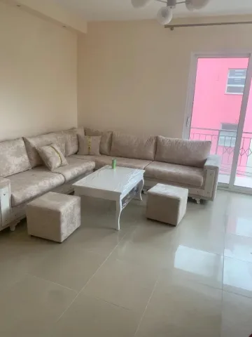 Tirane, jepet me qera apartament 1+1 Kati 3, 85 m² 500 € (Rruga e Dibres – Shkolla e Bashkuar)