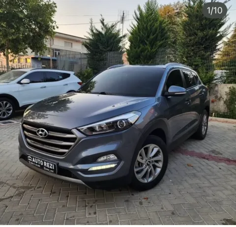 Fier, shes makine Hyundai Tucson Nafte, gri e erret automatik Klima 190.000 km 11500€