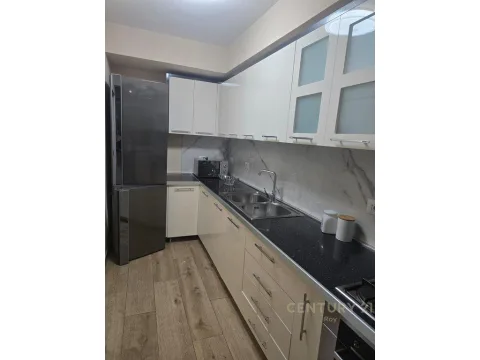 0697603180JEPET APARTAMENT 2+1 NE QENDER DURRES!!