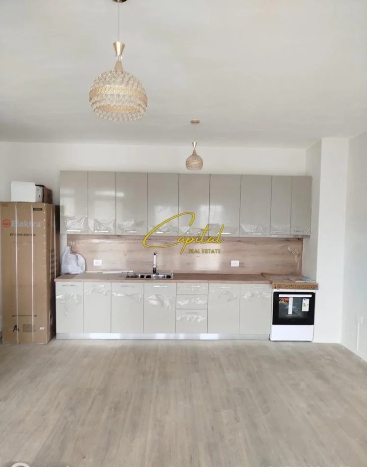 Tirane, jepet me qera ambjent biznesi Kati 2, 125 m² 550 € (RRUGA DINE HOXHA)