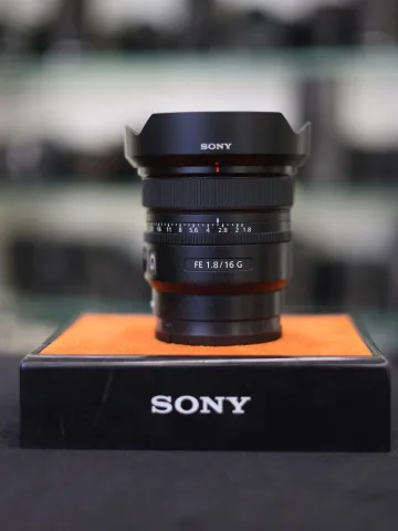 Sony FE 16mm f/1.8 G