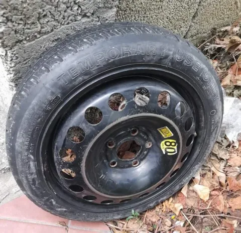 Tirane, Shes Gomë Rezerve. 35 Euro