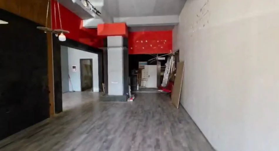 Shitet ambjent biznesi + parkim nentokesor ne Fushe Mezez, Kashar