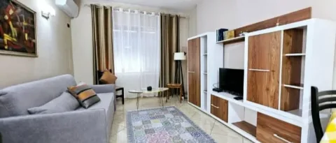Tirane, jepet me qera apartament 1+1 Kati 4, 67 m² 600 € (RRUGA E KAVAJES)