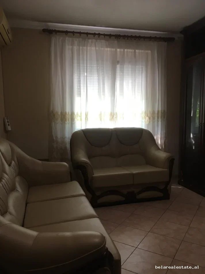 Tirane, jepet me qera apartament Kati 4, 76 m² 640 € (Rruga e Elbasanit)
