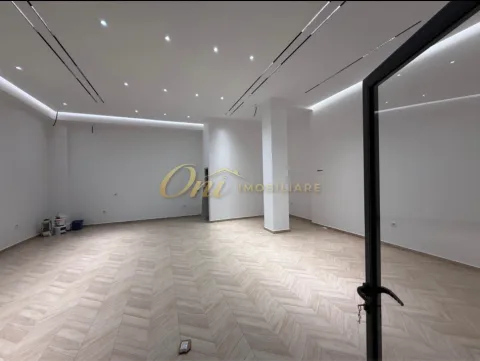 Tirane, jepet me qera dyqan Kati 0, 80 m² 900 € (ASTIR)