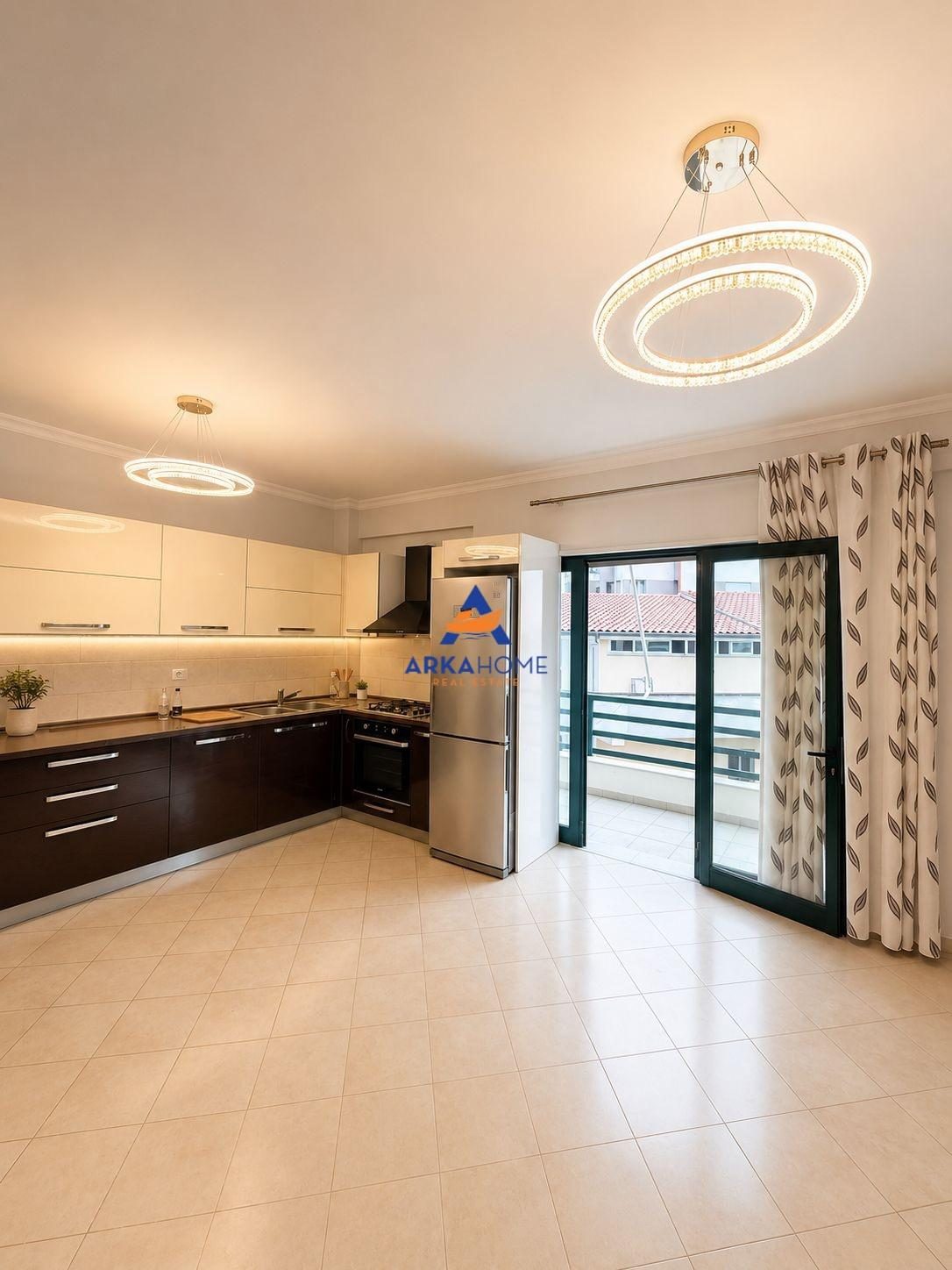 SHITET APARTAMENT 2+1+BALLKON "PRANË VIZION PLUS, DON BOSKO"