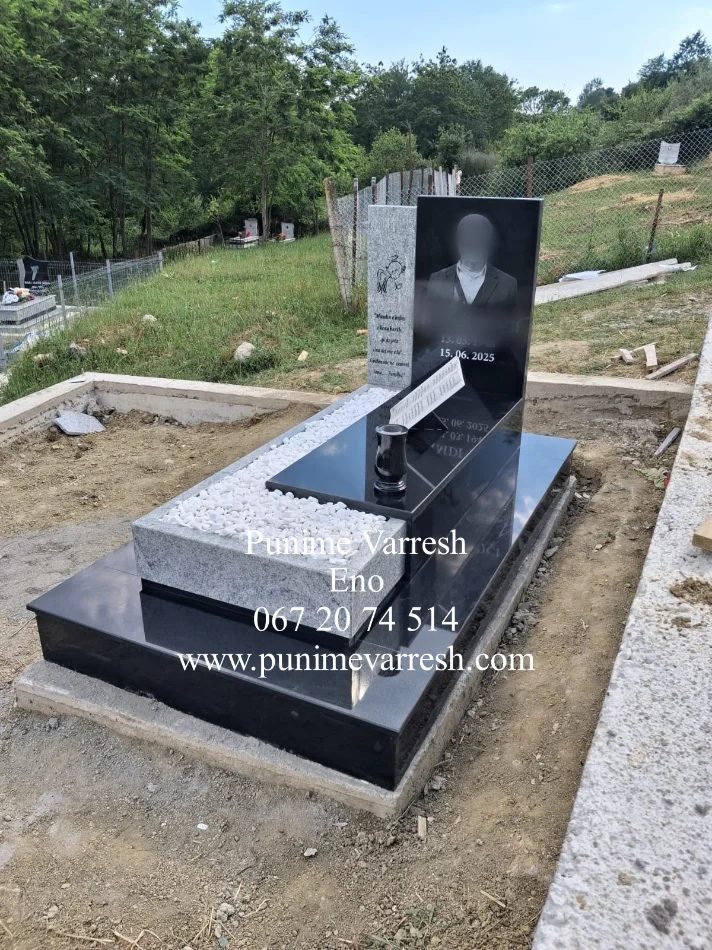 Tirane, ofroj Punime Varresh Tirane - Modele Varresh Graniti Me Pikture 250 €
