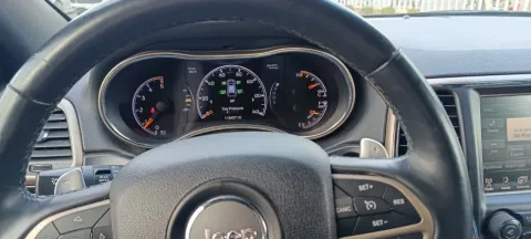 Tirane, shes SUV Grand Cherokee Limited edition 3.0L Nafte, gri e erret automatik Klima 120milje nderrohet me 7vendeshe