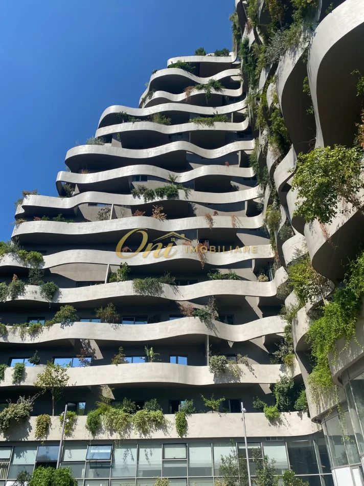 Tirane, shitet zyre Kati 2, 350 m² 1.750.000 € (PRANE STADIUMIT AIR ALBANIA)