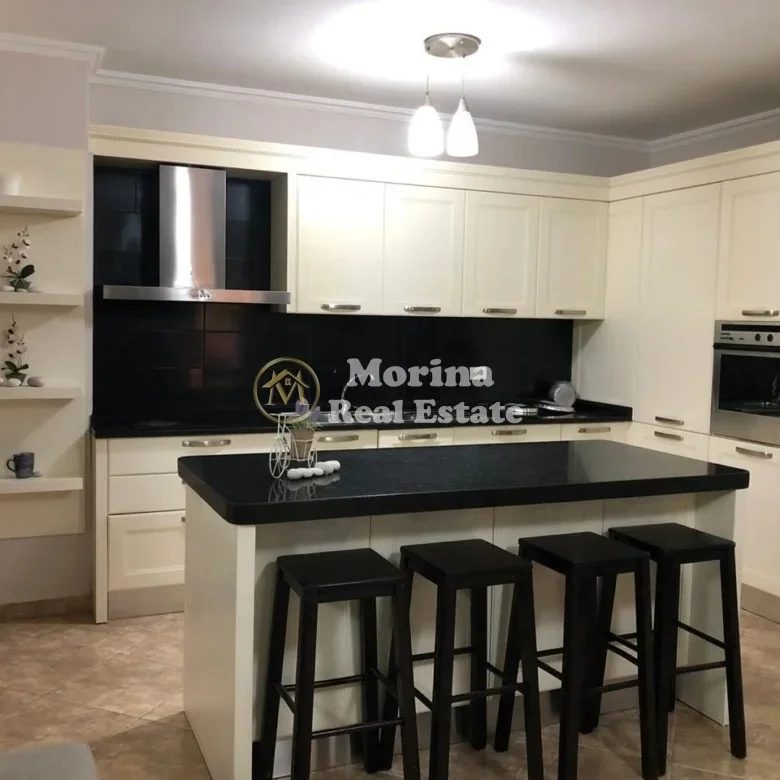 Tirane, shitet apartament 2+1 Kati 3, 140 m² 250.000 € (Liqeni i Thate)