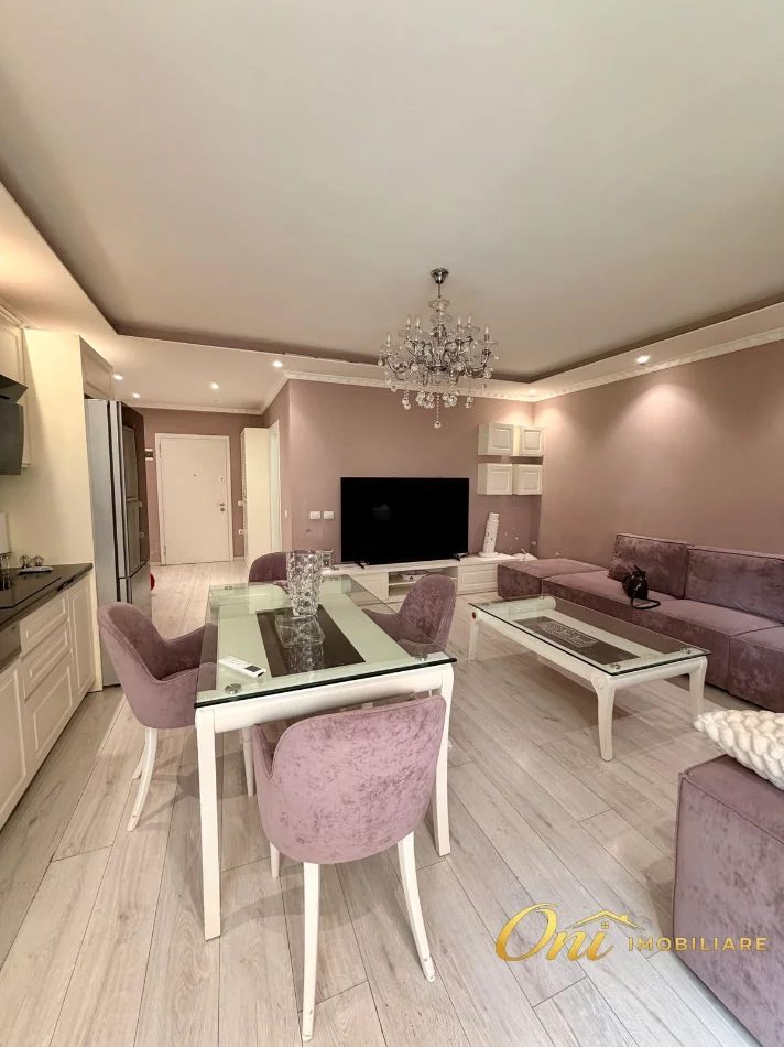 Tirane, shitet apartament 3+1 Kati 3, 120 m² 315.000 € (PRANE RRETHIT)