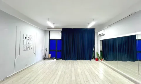 SHITET Njesi Biznesi :📍21 Dhjetori (Mulliri i Vjeter) - 75,000Euro - S.58m2 - Kt.0 - Pallat i Ri || Oferte Reale Investi