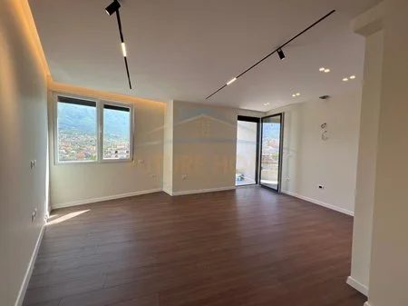 Shqiperi, shitet apartament 2+1+Ballkon Kati 5, 79 m² 189.000 € (brryli)