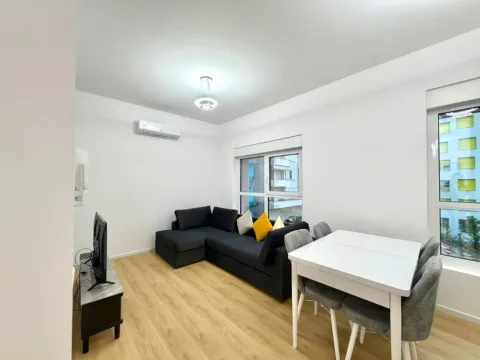 ME QERA: 1+1 📍Ali Demi - Rezidenca Kadiu || 50,000 Leke/Muaj - K.3 - Sp.70m² - I Pabanuar me Pare 100% Akull i ri🔥