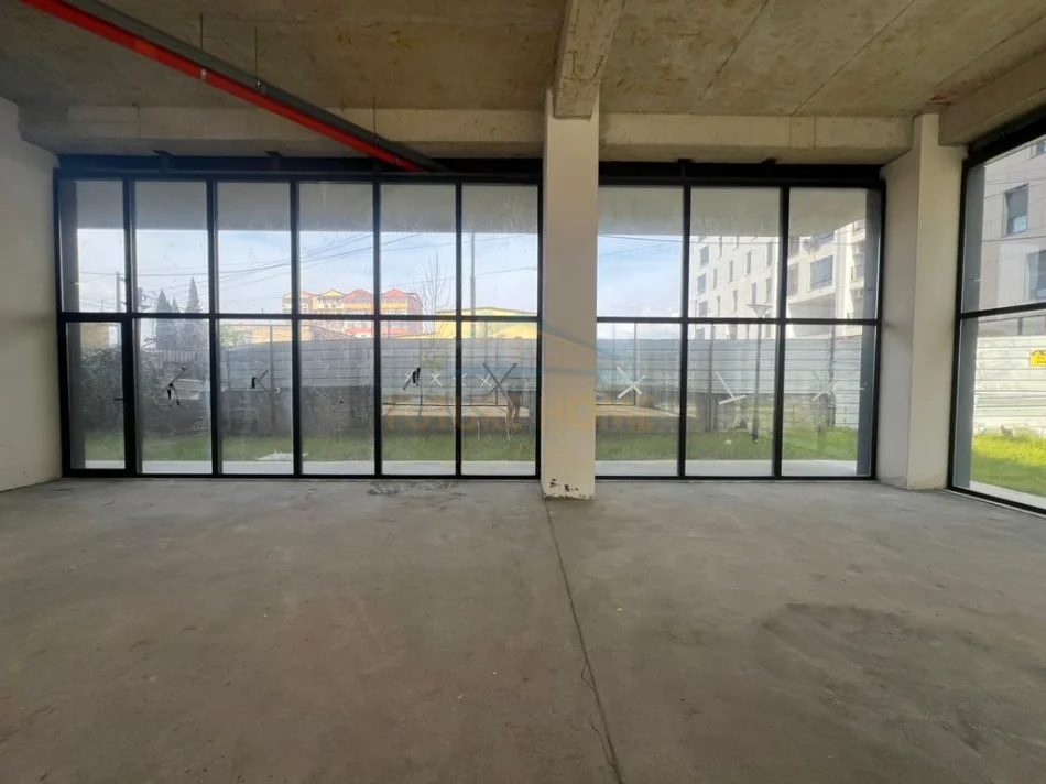 Tirane, jepet me qera ambjent biznesi Kati 0, 162 m² 3.850 € (Kompleksi Parallel Living , Don Bosko)