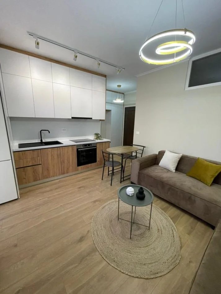 Tirane, jepet me qera apartament 1+1 Kati 5, 60 m² 500 € (Astir)