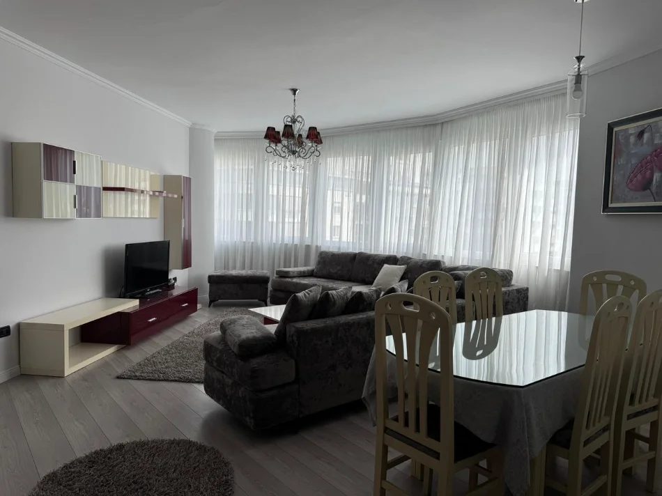 Tirane, jepet me qera apartament 3+1 Kati 6, 125 m² 1.200 € (kompleksi deliorgji)