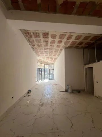 Tirane, jepet me qera dyqan Kati 0, 104 m² 1.400 € (RRUGA E DURRESIT)