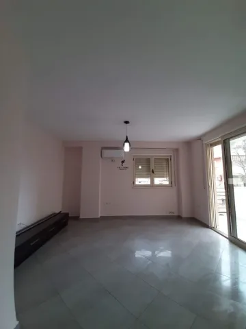 Tirane, jepet me qera zyre Kati 1, 75 m² 600 € (KOMUNA E PARISIT)