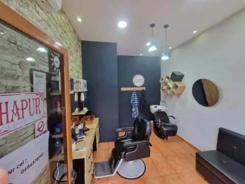 Fier, shes Mobilje biznesi berberante 1.500 €