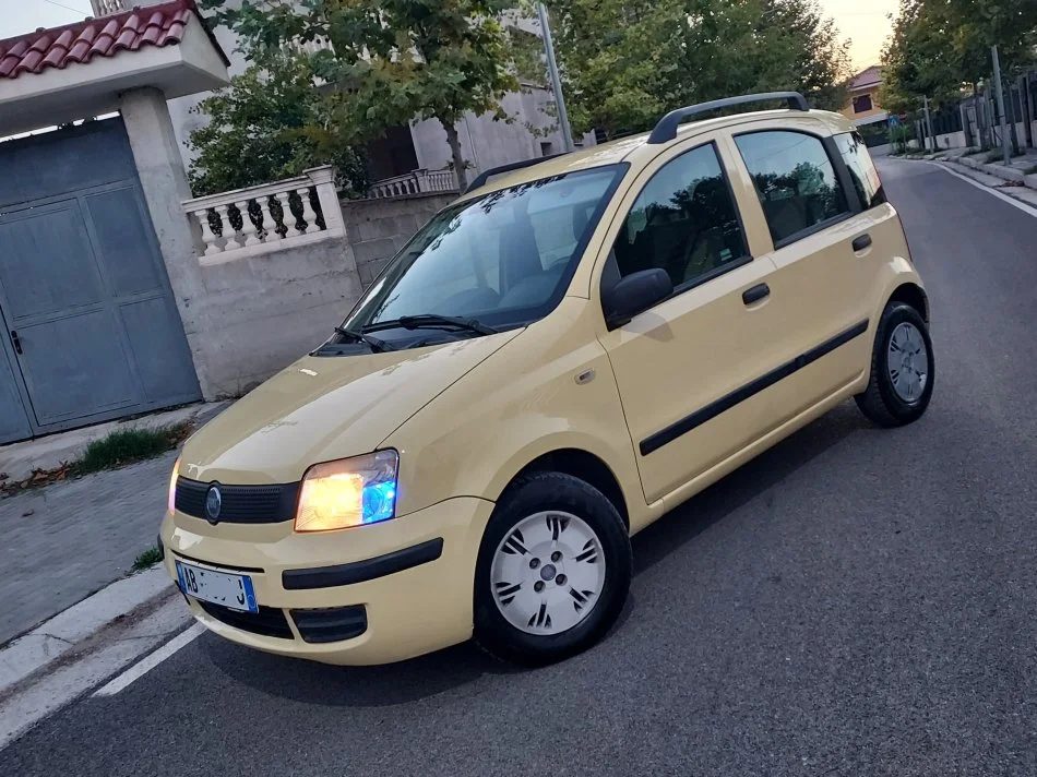 Vlore, shes makine Fiat Panda Automat 2009 1.2 Ben,in/Gas(Fabrike) Benzin+Gaz, e verdhë automatik Kondicioner 172 mij km