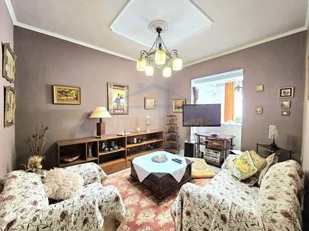 Tirane, jepet me qera apartament 2+1+Ballkon Kati 2, 65 m² 700 € (Ambasada Amerikane)