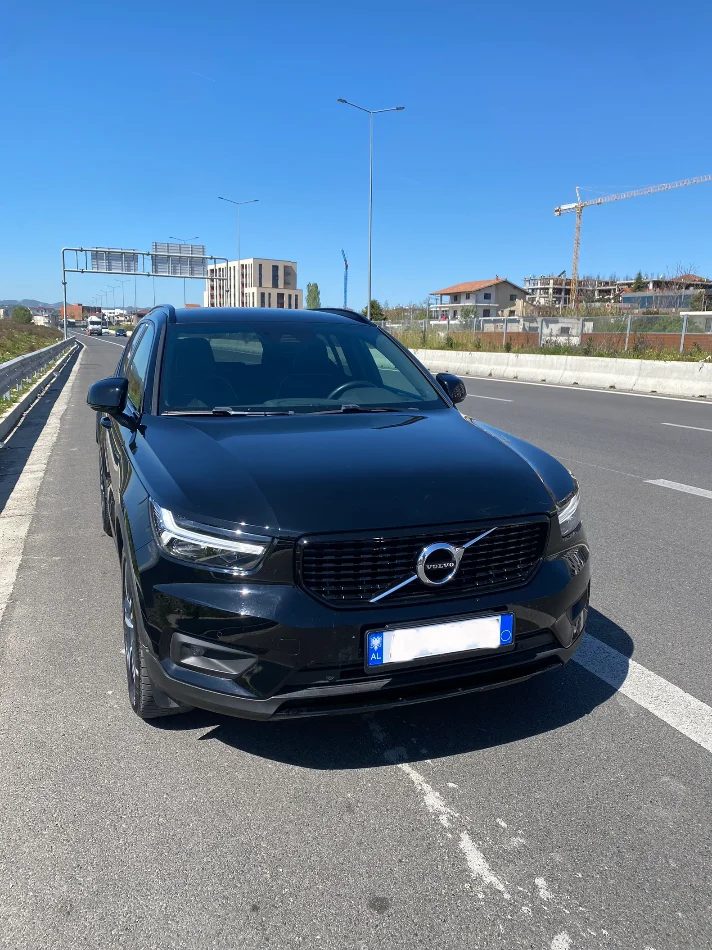 shitet Volvo XC40 R-Design 4x4, viti 2021 2.0 nafte