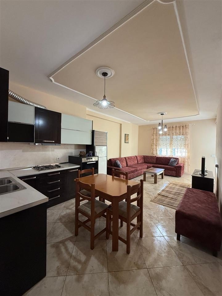 0693928735 JEPET ME QIRA APARTAMENT 3+1+2 ISH URT DURRES!
