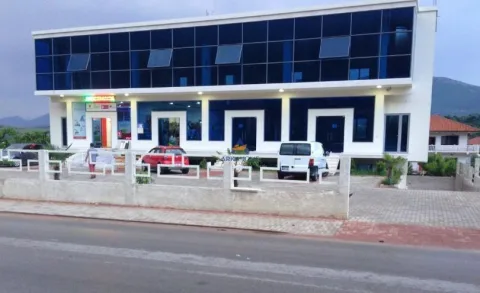 JEPET ME QERA AMBIENT BIZNESI 400 M2 " NE BERZHITE" 1200 EUR