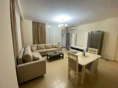 Tirane, jepet me qera apartament 2+1 Kati 4, 120 m² 600 € (BULEVARDI I RI)
