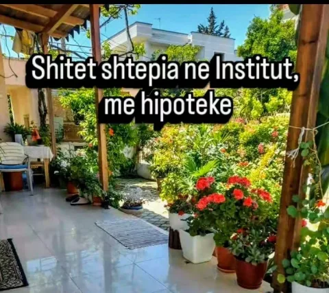 Tirane, shitet shtepi 1 Katshe Kati 0, 239 m² 130.000 € ,PRANOHEN EDHE BLERES ME KREDI..........