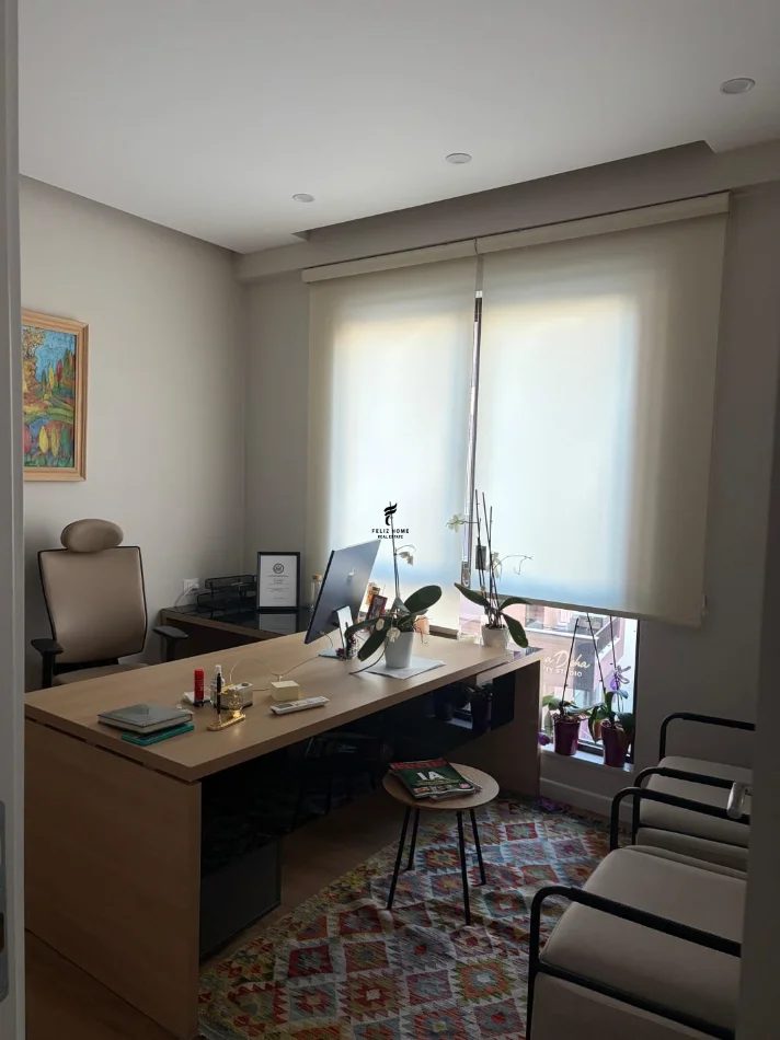 Tirane, jepet me qera zyre Kati 2, 60 m² 700 € (MYSLYM SHYRI)