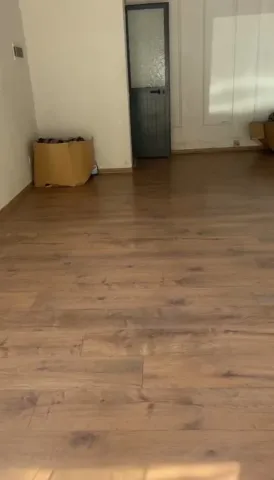 Tirane, jepet me qera ambjent biznesi Kati 1, 30 m² 400 € (Sheshi Willson)