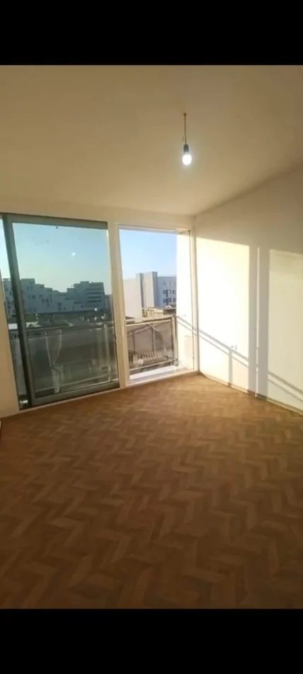 Tirane, jepet me qera ambjent biznesi Kati 5, 78 m² 630 € (Kryqezimi i Farmacise 10)
