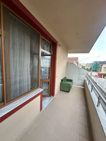 Tirane, jepet me qera Garsioner, kati 2, Mobiluar, Çmimi 32.000 Lekë të Reja, tek Bulevardi i Ri, Tiranë.