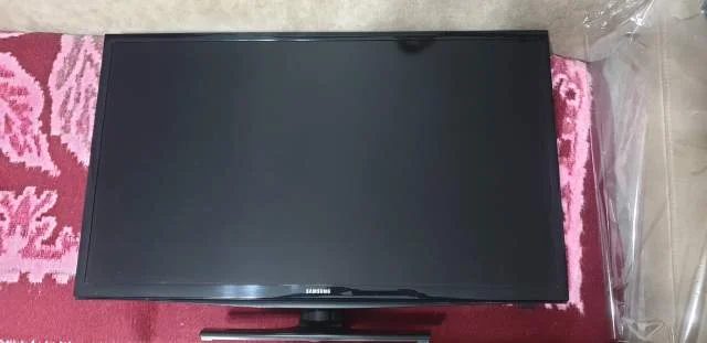 Tirane, shes Flat TV 10.000 Leke