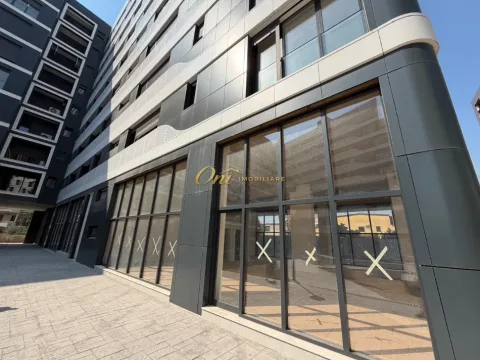 Tirane, shitet dyqan Kati 0, 162 m² 785.021 € (DON BOSKO)