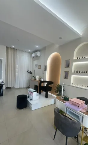 Kavaje, shitet biznesi Kati 1, 45 m² (Rruga E Kavajes)